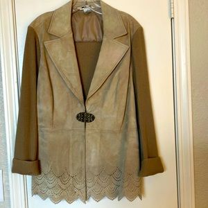 Hygard Collections Vintage Suede Leather And Knit Scalloped Hem Jacket in Taupe